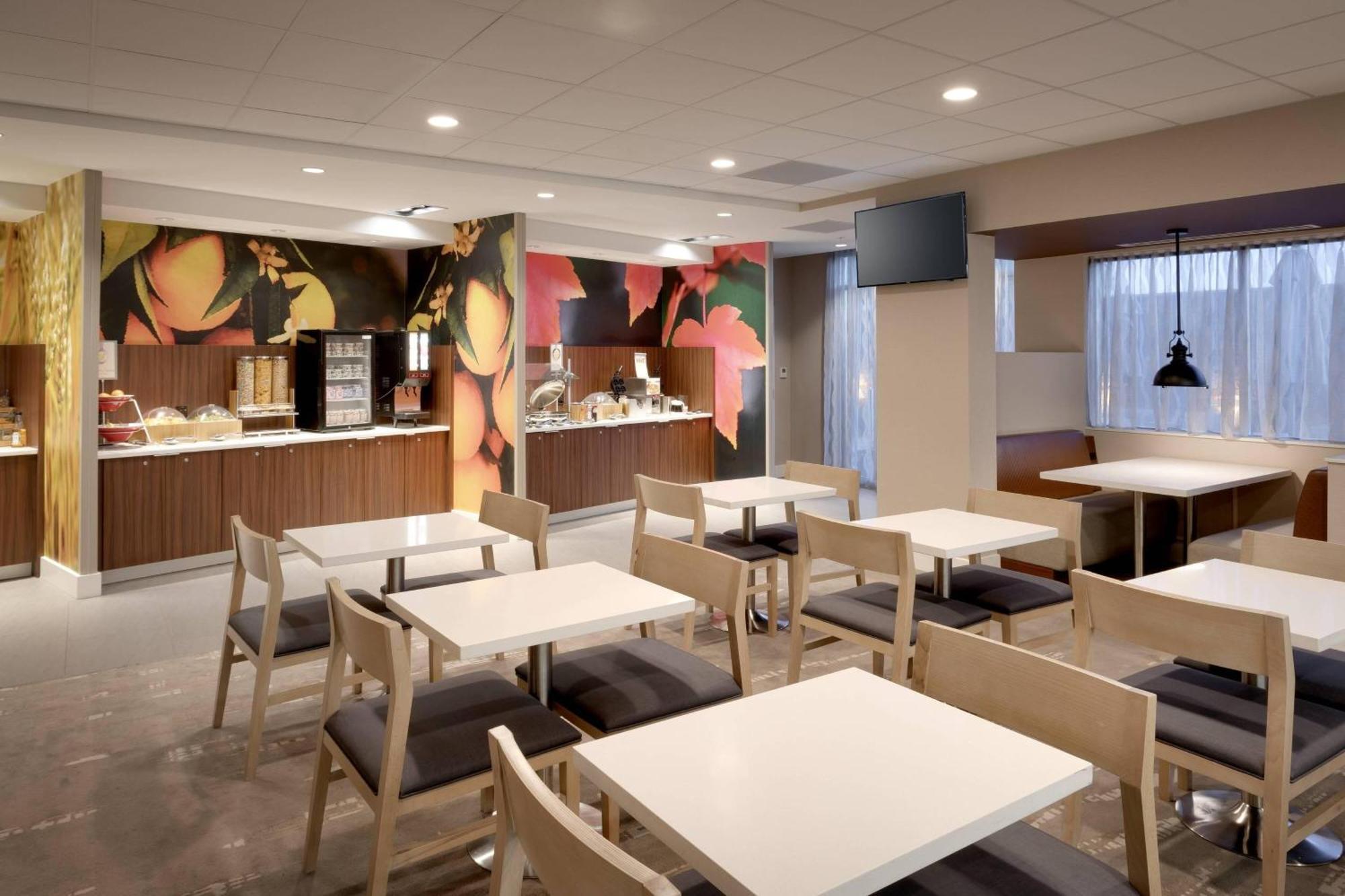 Fairfield Inn & Suites By Marriott Springfield North Bagian luar foto
