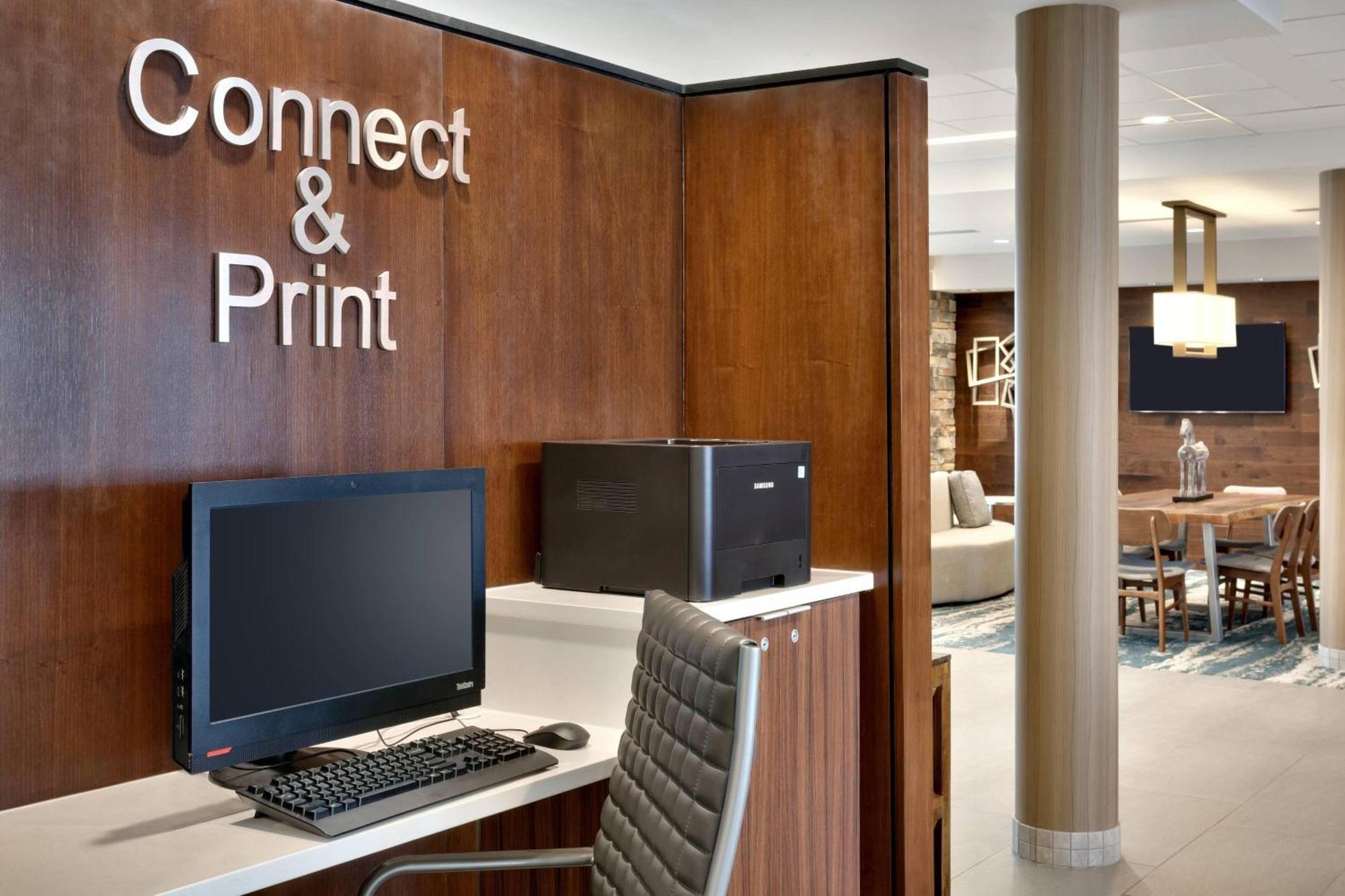 Fairfield Inn & Suites By Marriott Springfield North Bagian luar foto