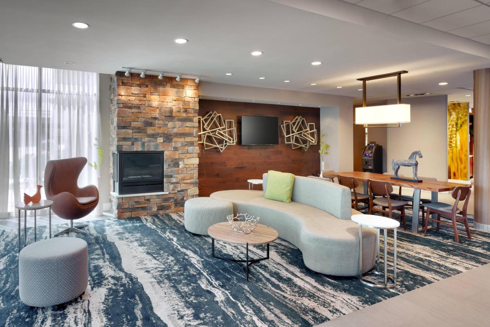 Fairfield Inn & Suites By Marriott Springfield North Bagian luar foto