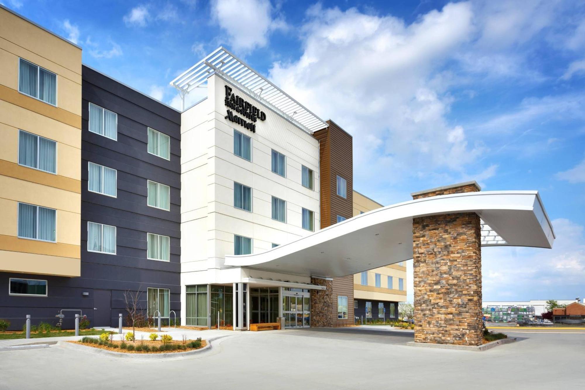 Fairfield Inn & Suites By Marriott Springfield North Bagian luar foto